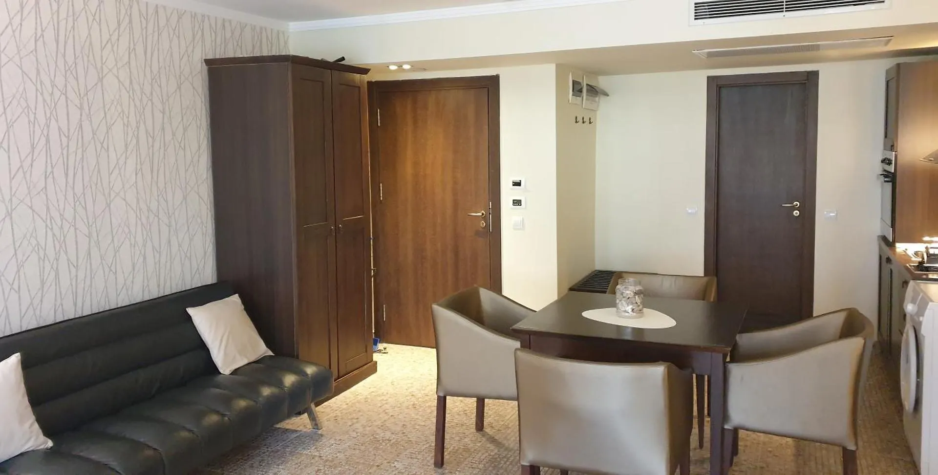 Royal Beach Private Apartments Slantschew brjag