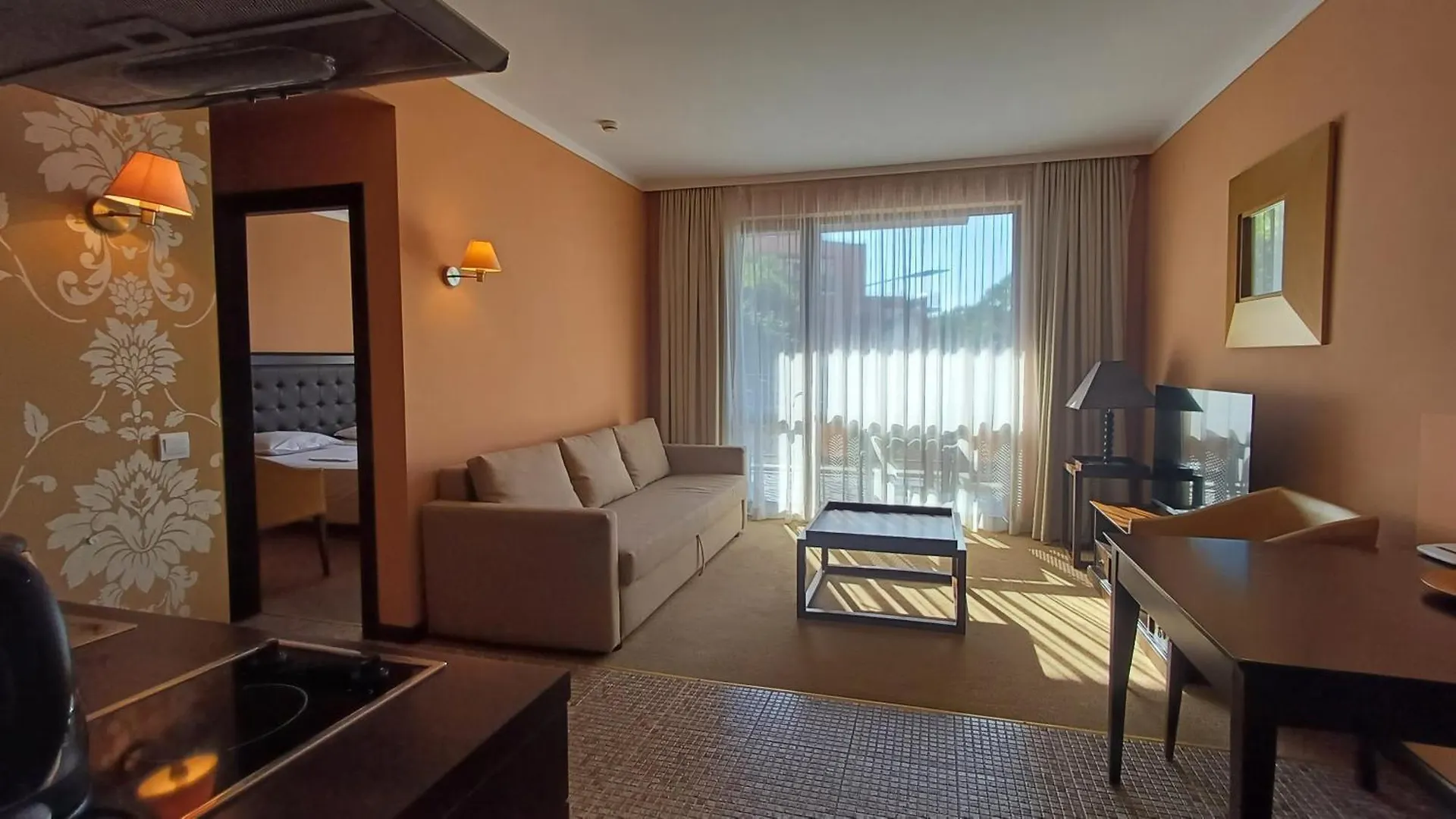 Royal Beach Private Apartments Sunny Beach