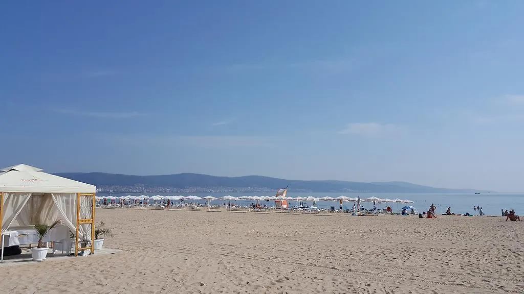 Royal Beach Private Apartments Sunny Beach